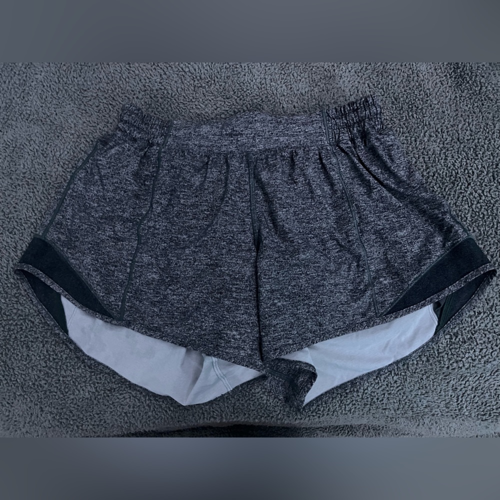 Lululemon- Hotty Hot Short- 4 inch - Grey